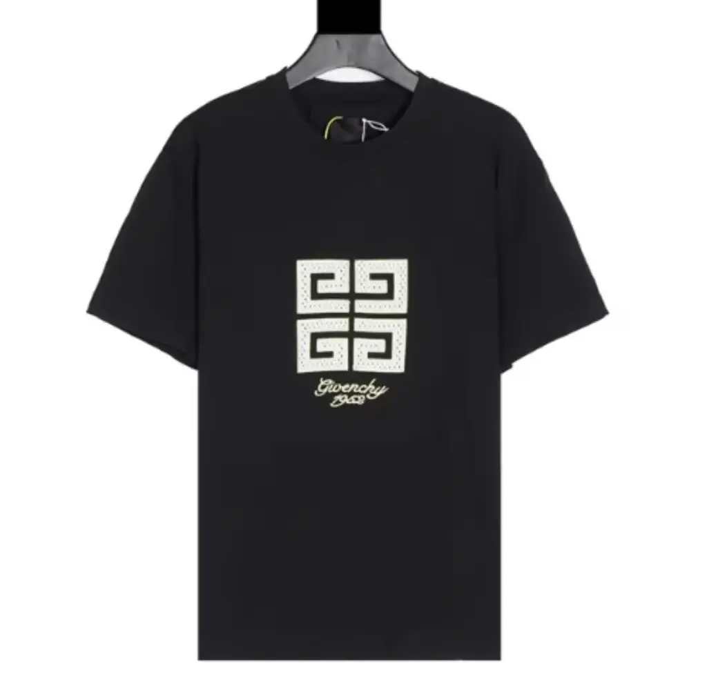 GIVENCHY